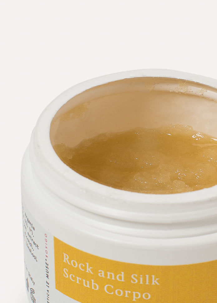 Rock and Silk Scrub Corpo per pelle morbida, liscia e setosa.